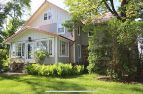 Large Farmhouse near RA, Kohler and Golf. Exclusive amenities and room for all!